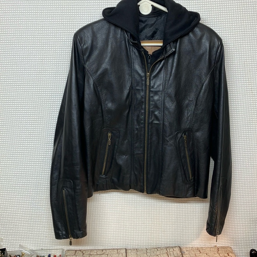 Leather jacket (women’s)